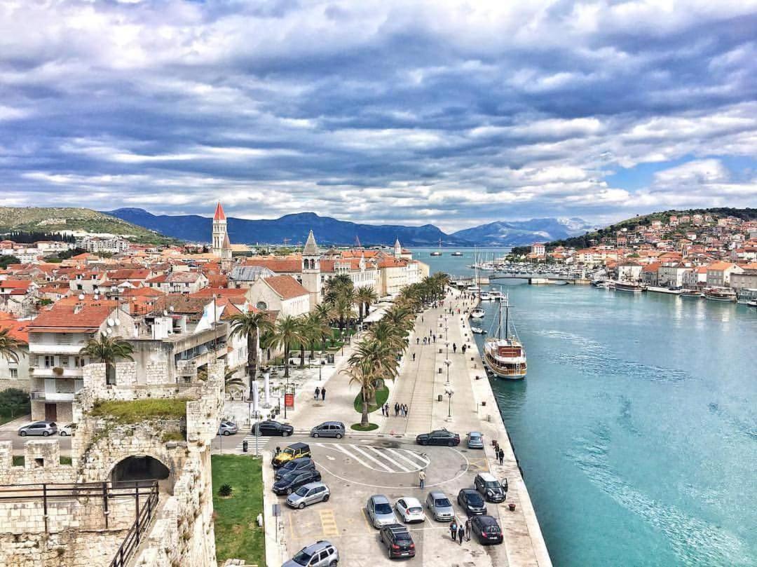 Beautiful Apartment In Center Of Trogir Exterior photo